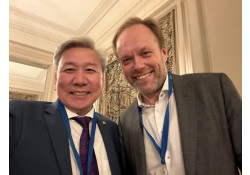 Элчин сайд Л.Болд Эгмонт ордонд Дипломат Харилцааны Хүрээлэнгээс зохион байгуулсан Уур амьсгалын өөрчлөлтийн талаархи COP30 бага хурлын үр дүн, түүний Европ болон дэлхийн бодлогод үзүүлэх нөлөөллийн талаар хэлэлцүүлэгт оролцлоо.