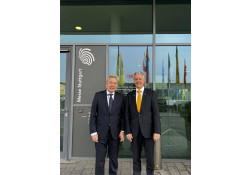 Элчин сайд Л.Болд Өргөмжит консул Роланд Блейнрот-той уулзав.