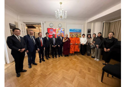 ЭЛЧИН САЙД Л.БОЛД МОНГОЛЫН БУРХАН ШАШИНТНЫ ТӨВ ГАНДАНТЭГЧЭНЛИН ХИЙДИЙН ТЭРГҮҮН ИХ ХАМБЫГ ХҮЛЭЭН АВЧ УУЛЗАВ