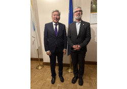 Элчин сайд Л. Болд Олон улсын байгаль хамгаалах холбоо (IUCN)-ны Европын бүсийн газрын захирал Борис Эрг-ийн урилгаар тус байгууллагын оны эцсийн арга хэмжээнд оролцов.