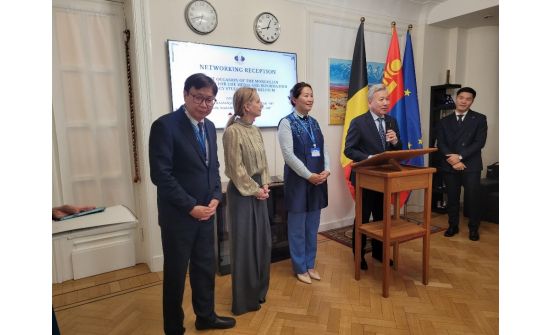 Улсын Их Хурлын гишүүн П.Наранбаяр, Х.Баасанжаргал нар хэвлэлийн төлөөлөгчдийн хамт Элчин сайдын яаманд зочлов